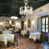 Granada Parador restaurant