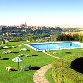 swimming pool at Parador de Segovia