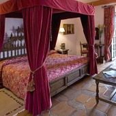 Parador Hotel de Siguenza - bedroom